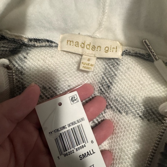 Madden Girl Cozy Jacket with Hood
Size Small – NWT - Picture 3 of 4